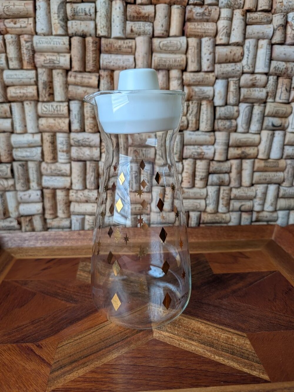 Vintage Pyrex 32 oz Juice Carafe | Gold Atomic Starburst | Clean with Lid